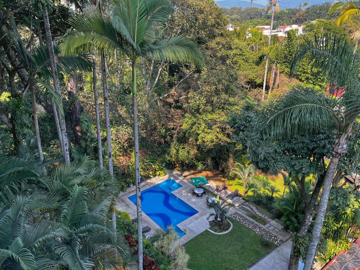 Comfort Inn Cordoba Bagian luar foto