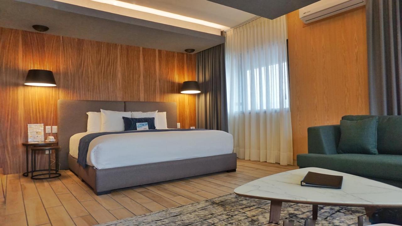 Comfort Inn Cordoba Bagian luar foto