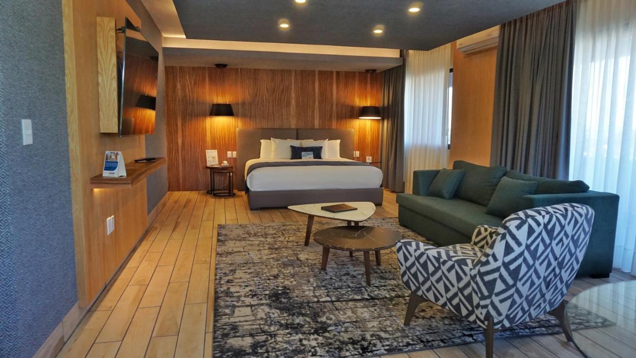 Comfort Inn Cordoba Bagian luar foto