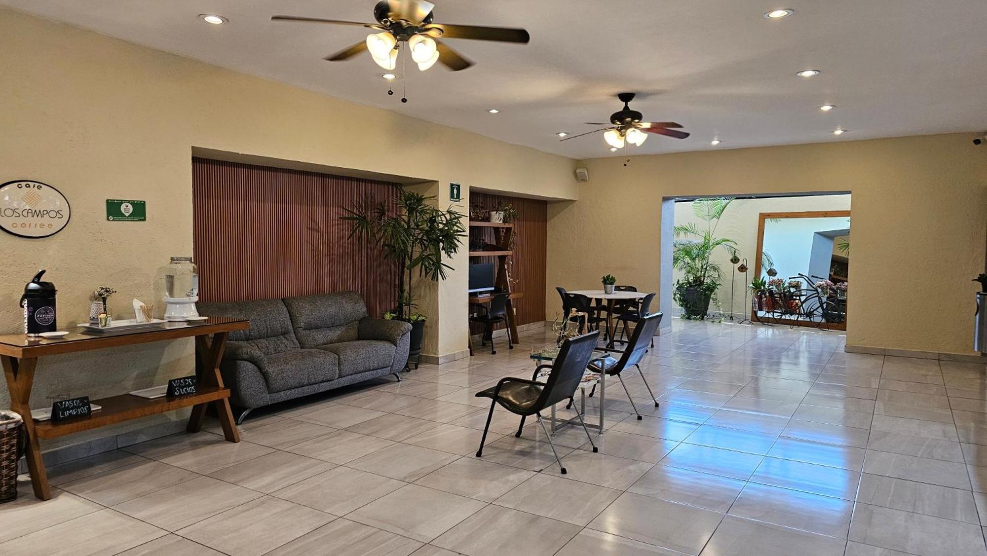 Comfort Inn Cordoba Bagian luar foto