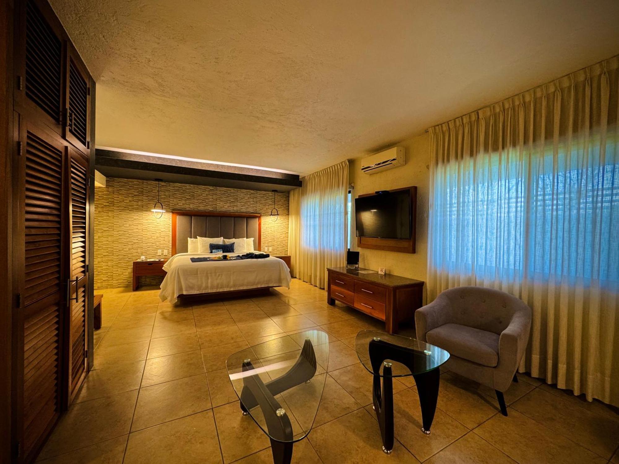 Comfort Inn Cordoba Bagian luar foto