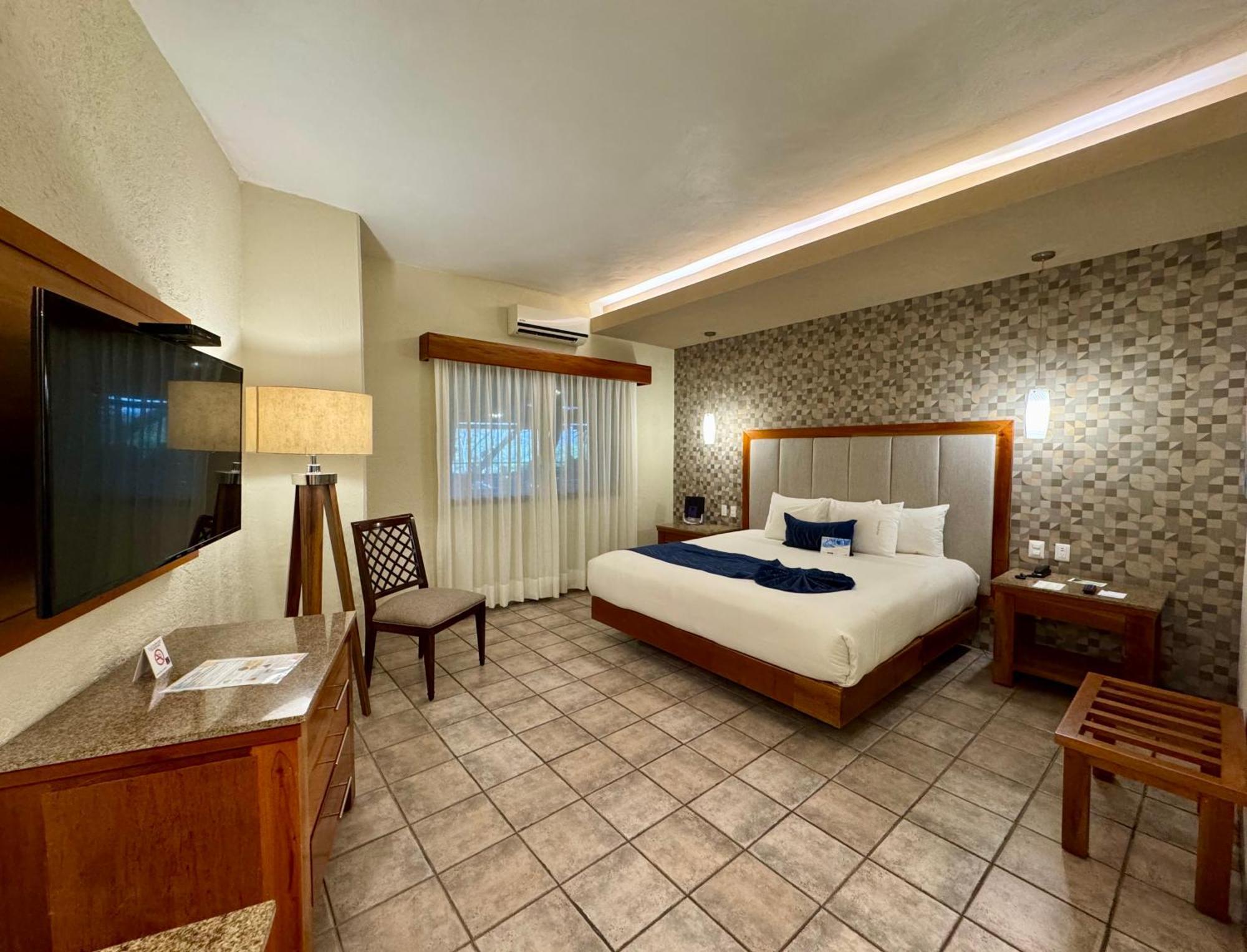 Comfort Inn Cordoba Bagian luar foto