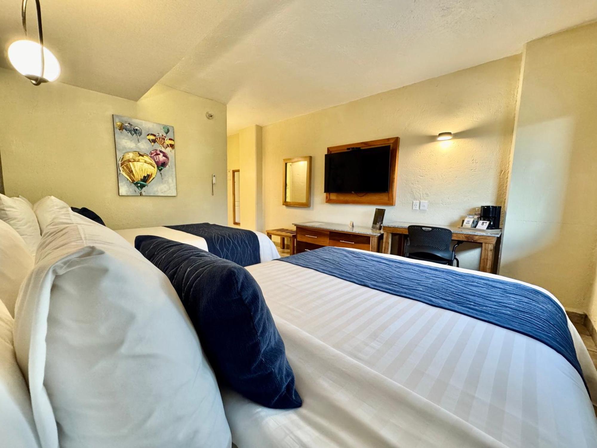 Comfort Inn Cordoba Bagian luar foto